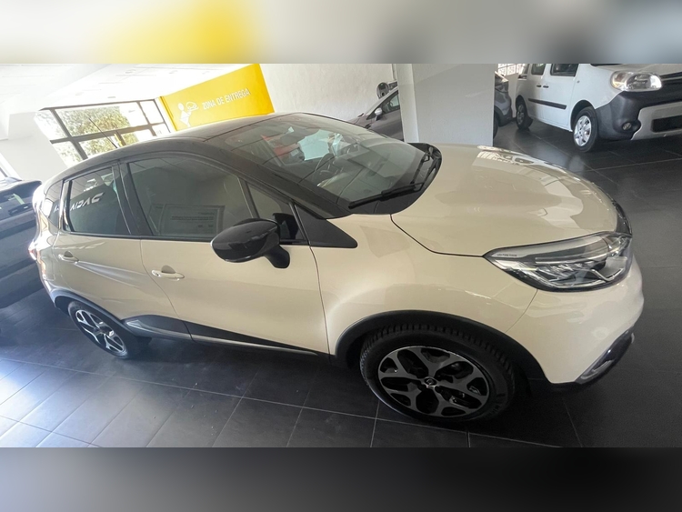 Renault Captur DYNAMIQUE 130 CV  foto 2